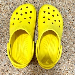 Crocs yellow size 8 women or 6 mens